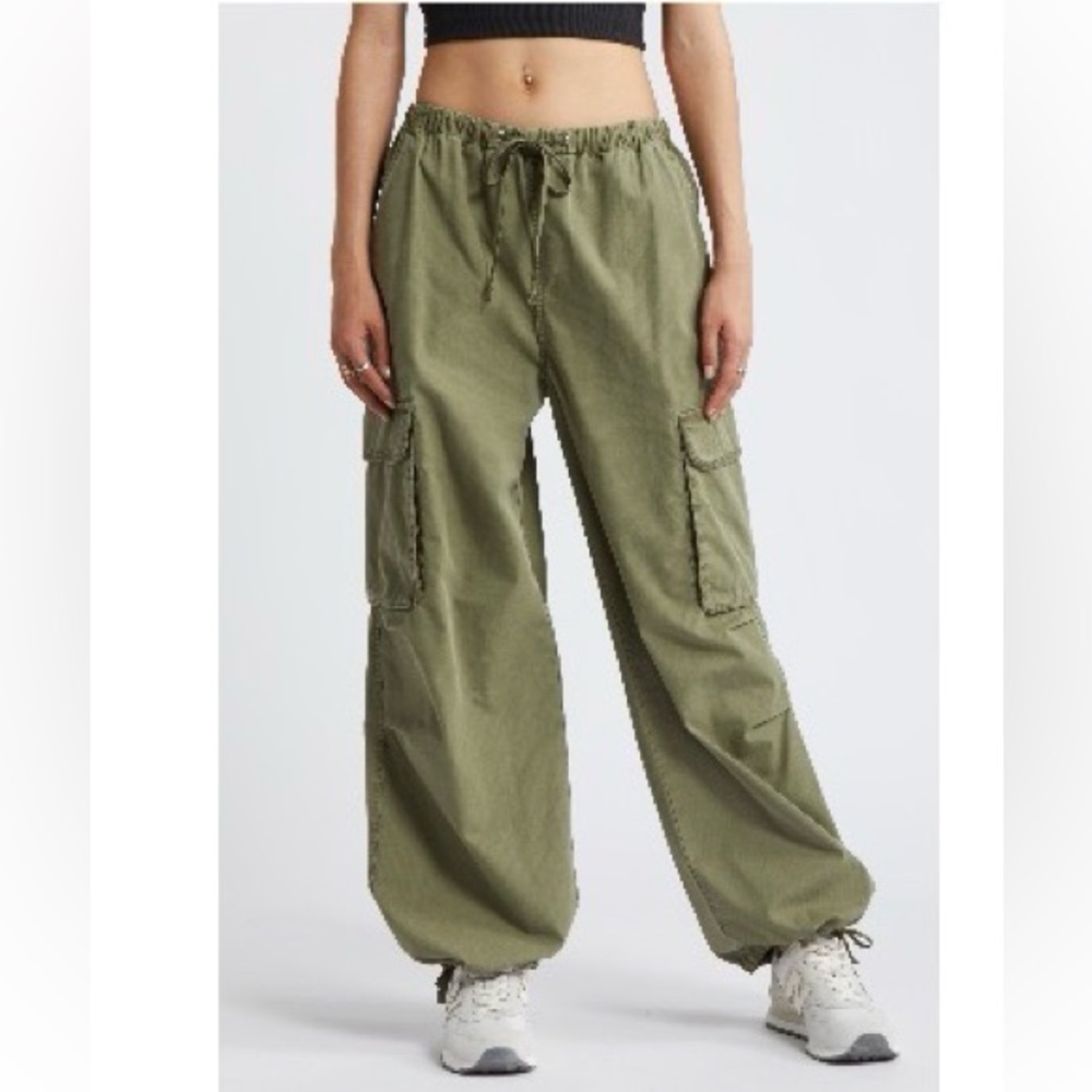 Parachute cargo pants